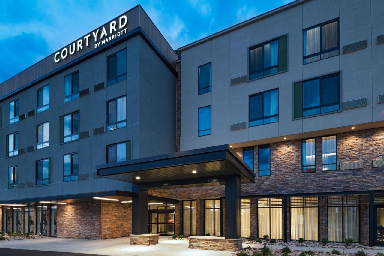 Courtyard By Marriott Colorado Springs North, Air Force Academy Hotel Exterior foto